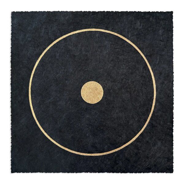 Veskor Cassiopeia CENTRAL ORBIT Linoldruck | 22 × 22 cm | Gold auf Schwarz von Veskor Cassiopeia