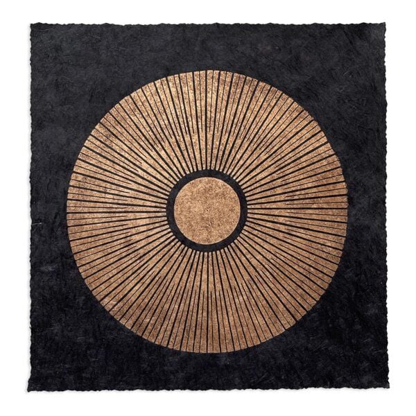 Veskor Cassiopeia CENTRAL SUN Sonnen Linoldruck | 22 × 22 cm | Kupfer auf Schwarz Veskor Cassiopeia CENTRAL SUN Sonnen Linoldruck | 22 × 22 cm | Kupfer auf Schwarz von Veskor Cassiopeia