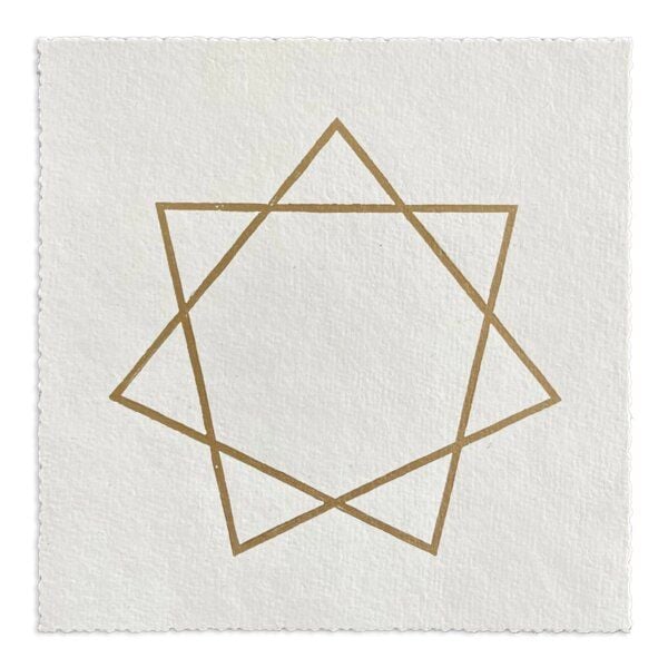 Veskor Cassiopeia HEPTAGRAMM (7/2) Heilige Geometrie Linoldruck | 16 × 16 cm | Gold auf Weiß von Veskor Cassiopeia