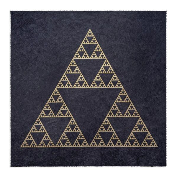 Veskor Cassiopeia SIERPINSKI DREIECK Heilige Geometrie Linoldruck | 40 x 40 cm | Gold auf Schwarz Veskor Cassiopeia SIERPINSKI DREIECK Heilige Geometrie Linoldruck | 40 x 40 cm | Gold auf Schwarz von Veskor Cassiopeia
