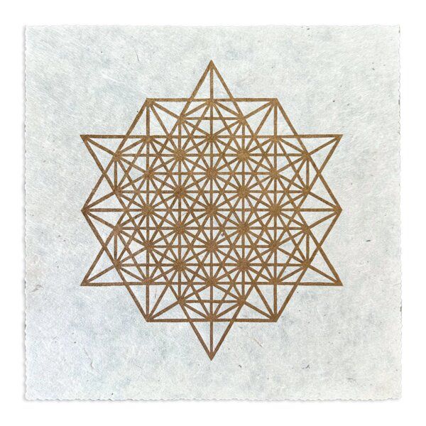 Veskor Cassiopeia STERN TETRAEDER 64 Heilige Geometrie Linoldruck | 22 × 22 cm | Gold auf Naturweiß von Veskor Cassiopeia