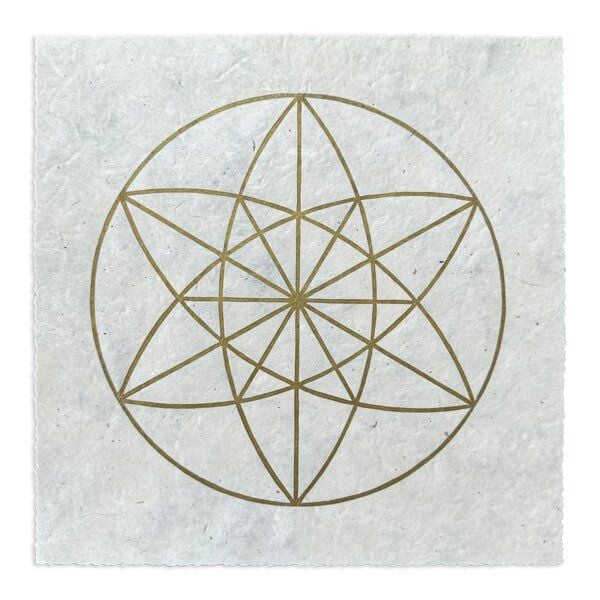 Veskor Cassiopeia VEKTOR EQUILIBRIUM II Heilige Geometrie Linoldruck | 22 × 22 cm | Gold auf Naturweiß von Veskor Cassiopeia