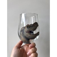 Handbemaltes T-Rex Weinglas Ohne Stiel Jurassic Park Geschenk von ViaFrancesca