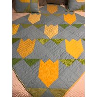 Betttisch Gesteppte Gelbe Narzisse Bett Topper, Tisch Frühling Wall Quilt Pk182 von Vicsewstwo