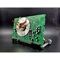 Recycled Computer Board Uhr Handmade Geek Geschenk von VictoryDesignStore
