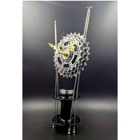 Uhr Aus Recyceltem Fahrrad Zubehör Handgemacht Im Steampunk Stil von VictoryDesignStore