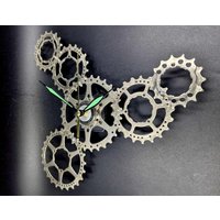 Wanduhr Aus Recycelten Fahrradteilen Handgefertigtes Steampunk-Dekor von VictoryDesignStore