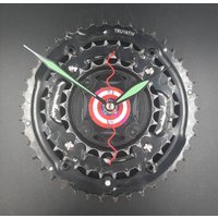 Wanduhr Aus Recycelten Fahrradzahnrädern Handgefertigtes Steampunk-Dekor von VictoryDesignStore