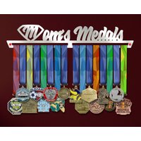 Mama Medaillen Display Rack, Muttertagsgeschenk, Personalisierte Medaille Halter Für Frauen von VictoryHangers