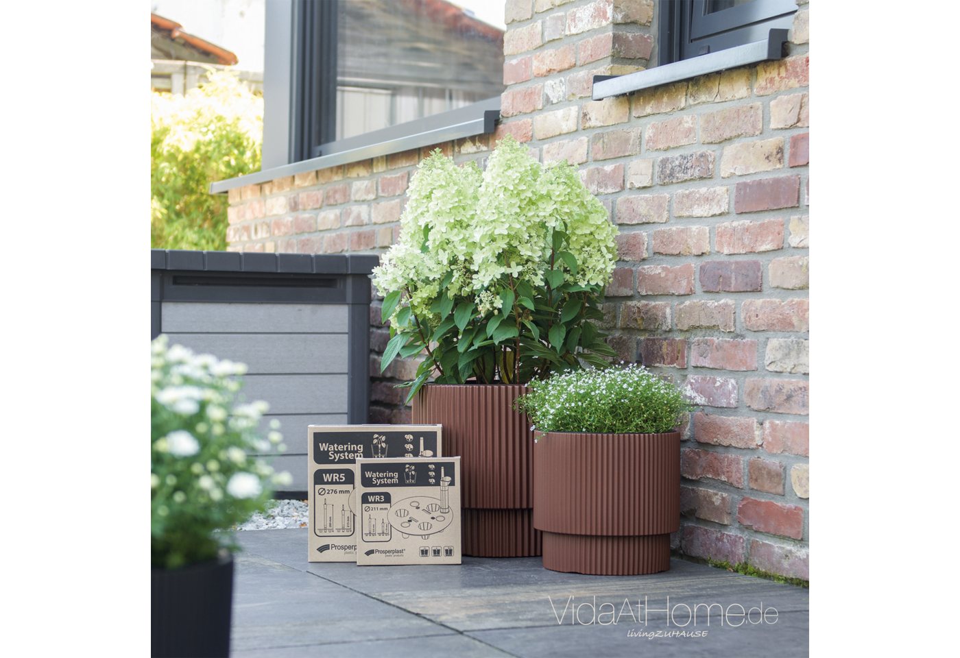 VidaAtHome.de Blumentopf Design-Pflanzgefäße-Set IVY (2er Set) mit Bewässerungseinsatz (Spar-Set, Pflanzgefäß IVY 30, 40 + Bewässerung 212, 277), Stilvolles Design mit Rillenstruktur von VidaAtHome.de