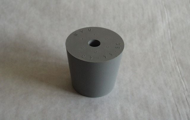 Gummistopfen mit 10 mm Loch grau von Vierka