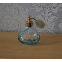 Vintage Glas Parfümflasche Mit Dem Sprühspender von Vikella70