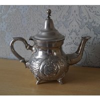 Vintage Metall Tee/Kaffeekanne Mit Deckel von Vikella70