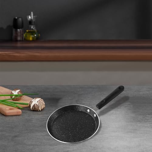 Professionelle 18 cm Krepppfanne mit hitzebeständigem Griff für mehrere Kochbedürfnisse, Metallkonstruktion, Pfannkuchenbereiter für Gas- und Induktionsherd, Schwarz/Gold (Schwarz) von Vilgftyiet