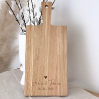 Personalisiertes Hochzeitsgeschenk Schneidebrett | Gravur Mit Namen & Datum Verlobung Einzug Brautpaar Eichenholz Geldgeschenk Idee von ViliveDE