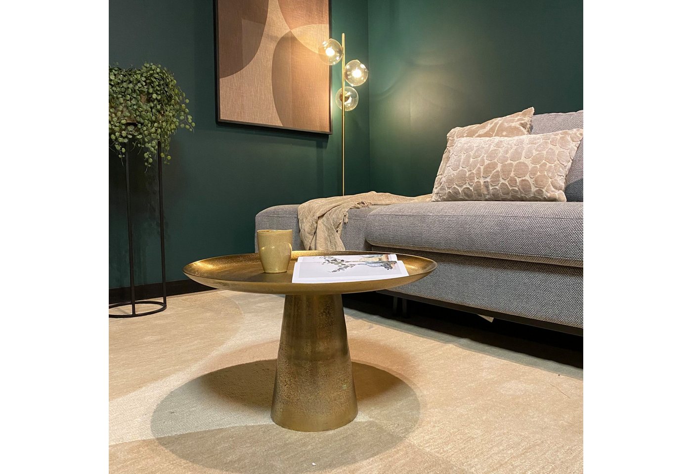 Villa Möbel Couchtisch Couchtisch Daisy (40cm Durchmesser, 1-St., 1 Tisch), Aluminiumtisch mit antiken Gold-Finish von Villa Möbel