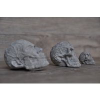 Beton Totenkopf 3Er Set/Concrete Skull & Crossbones Set Of 3 von VillaTuedelkram