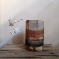 Moderne Abstrakte Karierte Vase, Handgefertigte Zylinder-steingutvase, Geschenkidee Für Neues Zuhause, Minimale Herzstück, Originalkunstwerk von VillageTreeCeramics