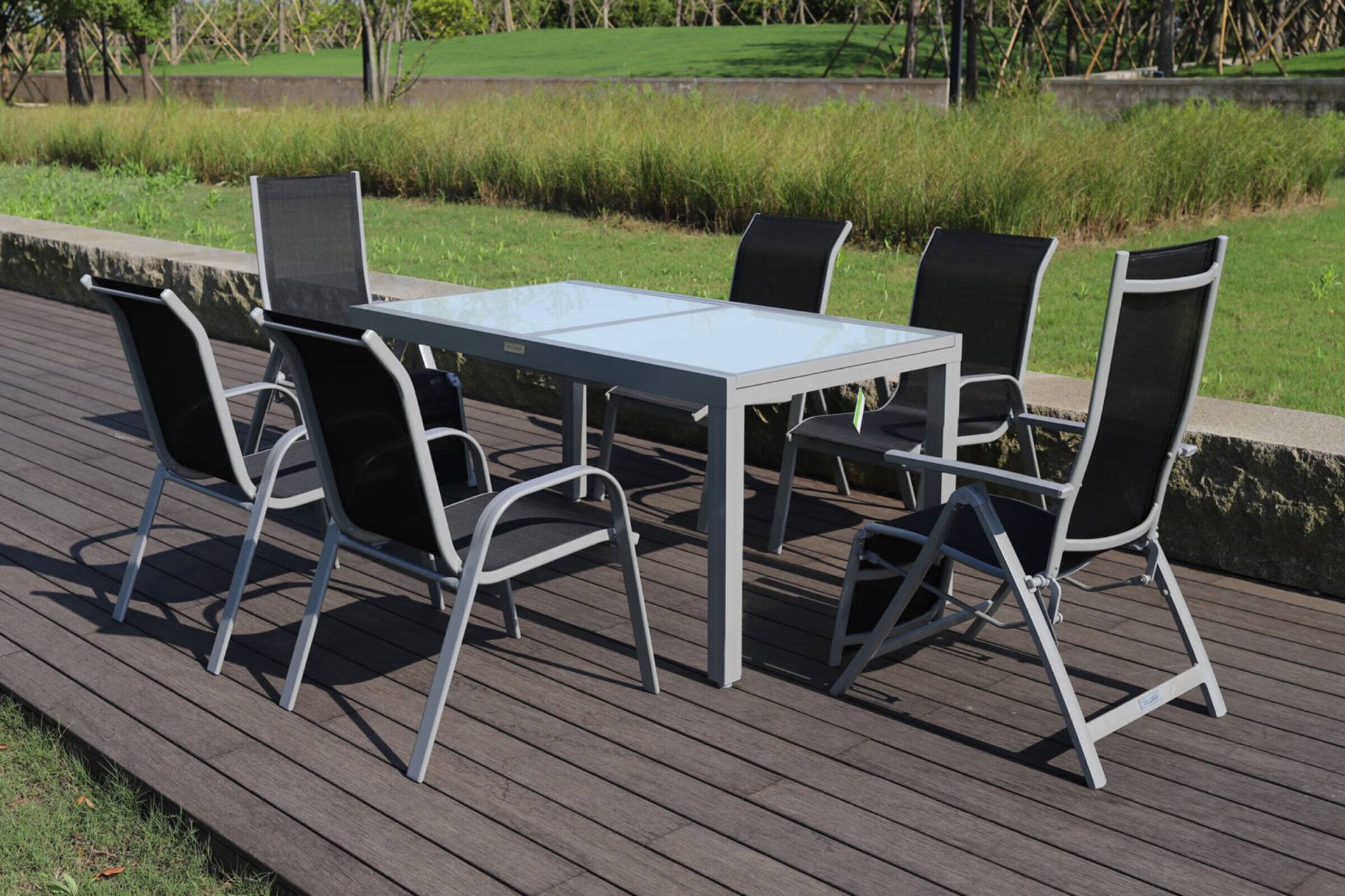 VILLANA Esstischset, silber/schwarz, Alu/Textilene, Ausziehtisch 160/220 x 90 cm, 2 Relaxsessel, 4 Sessel, stapelbar von Villana