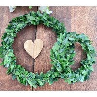 Kerzenkranz Für Hochzeitskerzen Blätterkranz Buxus Buchs Traukerzen Kerzenring Grün Rustikal Künstlich von Villarosalotta