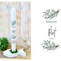 Kommunionkerze Eukalyptus „Piet Blätterzweige" Kreuz Grün Gold Taufkerze Konfirmationskerze Personalisiert Oliven Kranz Kommunionkerze Eukalyptus „Piet Blätterzweige" Kreuz Grün Gold Taufkerze Konfirmationskerze Personalisiert Oliven Kranz von Villarosalotta