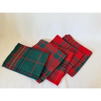 5Er-Set Weihnachtskaro-stoff Rot Grün Gold Acryl-Servietten, Brandneue Lager Nie Benutzt Vintage Weihnachtstisch-Servietten/Dekoration von VinsarStudios