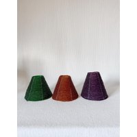 Vintage Perlen Kerzenhalter Schatten Handgemachte Glasperle Abdeckung in Grün, Orange Oder Lila, Boho Kerze, Gemütliches Zuhause Akzent Vintage Perlen Kerzenhalter Schatten Handgemachte Glasperle Abdeckung in Grün, Orange Oder Lila, Boho Kerze, Gemütliches Zuhause Akzent von VinsarStudios