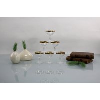6 Stück Antiquität 20Er Jahre Kristall Gläser Mit Goldrand Echt Gold Verzierungen Likör 6 Stück Antiquität 20Er Jahre Kristall Gläser Mit Goldrand Echt Gold Verzierungen Likör von Vintage4Moms
