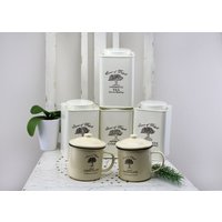 Emaille Blechdosen Kakao Kaffeebecher Mit Deckel 6 Teiliges Set Vintage Küchenausstattung Lager Dosen von Vintage4Moms