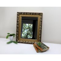 Holz Wand Möbel Wandspiegel Quadratisch Goldenes Blumen Muster 80Er Jahre Holz Wand Möbel Wandspiegel Quadratisch Goldenes Blumen Muster 80Er Jahre von Vintage4Moms