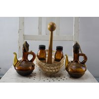 Salz Und Pfefferstreuer Öl Essig Spender Mit Servierhalter Handarbeit Mid Century Glas Holz Salz Und Pfefferstreuer Öl Essig Spender Mit Servierhalter Handarbeit Mid Century Glas Holz von Vintage4Moms