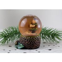 Schneeball Schneekugel Wasser Weihnachtskugeln 80Er Jahre Dekoration Tischdekoration Glas Kugel Weihnachtsmann von Vintage4Moms