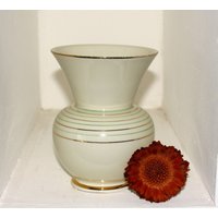 Vase Lichter Veb Aus Porzellan Creme Weiß Mit Streifen Blumenvase Tischdekoration Vase Lichter Veb Aus Porzellan Creme Weiß Mit Streifen Blumenvase Tischdekoration von Vintage4Moms