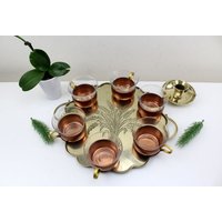 Vintage Tee Set 8 Teile Teegläser Mit Kupferhalter Serviertablet Aus Messing Und Kerzenhalter Schott Becher von Vintage4Moms