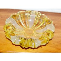 Schöner 70Er Jahre Vintage Glas Aschenbecher Gelb Retro Mid Century Shabby Chic Landhausstil Ashtray von VintageAhoi