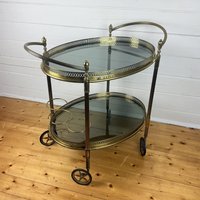 Luxuriöser Vintage Barwagen Aus Messing - Ovaler Mit Glasablagen, 1950Er Jahre von VintageAllCo