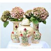 Schönes Besonderes Antikes Vasen Set, 1 Urne Und 2 Vasen. Handbemalt. H. Bequet Quaregnon Belgien von VintageAntiqueNL
