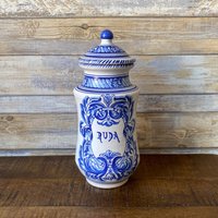 Antiker Mediterraner Faience Apotheker Ruda Kräuterdose Behälter Weiß Blau Deckeldose von VintageArtperience