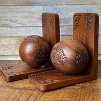 Vintage Art Deco Handgeschnitzte Holz Orbs Buchsends Blattwerk Motive Schwergewicht von VintageArtperience