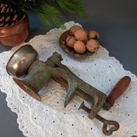 Antike, Gusseiserne Mohnmühle Als Dekorationgegenstand Für Die Küche. Vintage Aus Österreich von VintageAustriaShop