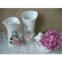 Porzellan Vase "Winter Rose" , 2 Stück, Vintage von VintageAustriaShop