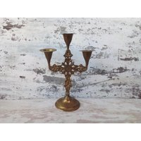 Vintage Großer Massiver Kerzenständer - Antiker Verzierter 3-Armiger Kerzenhalter von VintageAvangardShop