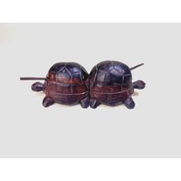 Handgefertigte Holz Schildkröte Salz Und Pfeffer Box Rustikale Küchen Dekoration von VintageBodacious