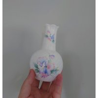 Little Sweetheart Aynsley Bud Vase Frill 12cm Kleines Porzellan Made in England Muster Sammler Vintage von VintageByThomas