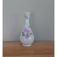 Little Sweetheart Aynsley Bud Vase Porzellan Made in England Muster Sammlerstück Vintage von VintageByThomas