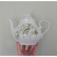 Vintage Blumen Teekanne Weiß Und Grün Nachmittagstee Party Keramik Große Dekorative Ornament Geschenk Floral Lilien von VintageByThomas