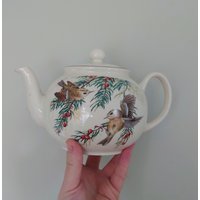 Vintage Teekanne Floral Beere Vogel Keramik Nachmittagstee Landhaus Tee Party Dekorative Rotkehlchen von VintageByThomas