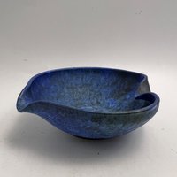 studio Keramik Kleine Handgemachte Fat Lava Era Schale, Matte Blau Und Grün Glasur Wgp. - 1970Er Jahre -West Germany Pottery von VintageCeramics4You