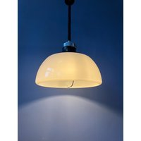 Mid Century Plexiglas Massive Space Age Hängelampe Mit Weissem Acryl Schirm von VintageChampignon