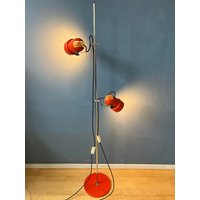 Rote Mid Century Space Age Stehlampe von VintageChampignon